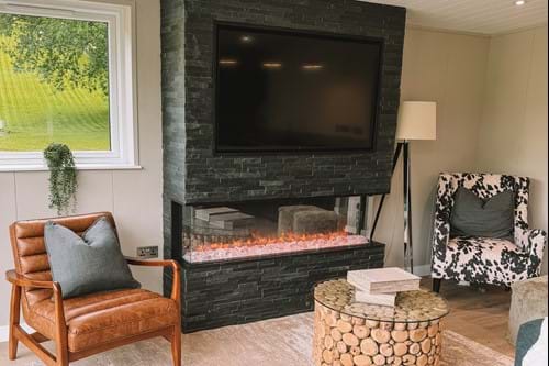 Feature fireplace and entertainement wall